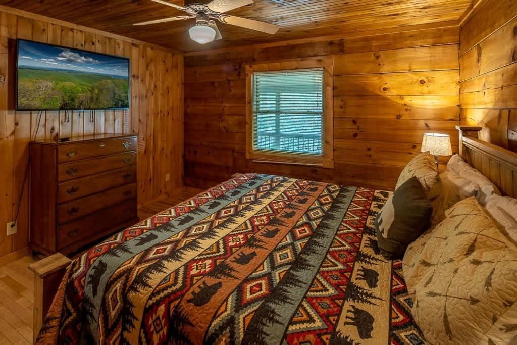 Cozy 'Grey Fox' Cabin Between Boone & Блоуинг-Рок Экстерьер фото