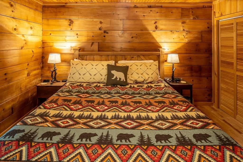 Cozy 'Grey Fox' Cabin Between Boone & Блоуинг-Рок Экстерьер фото